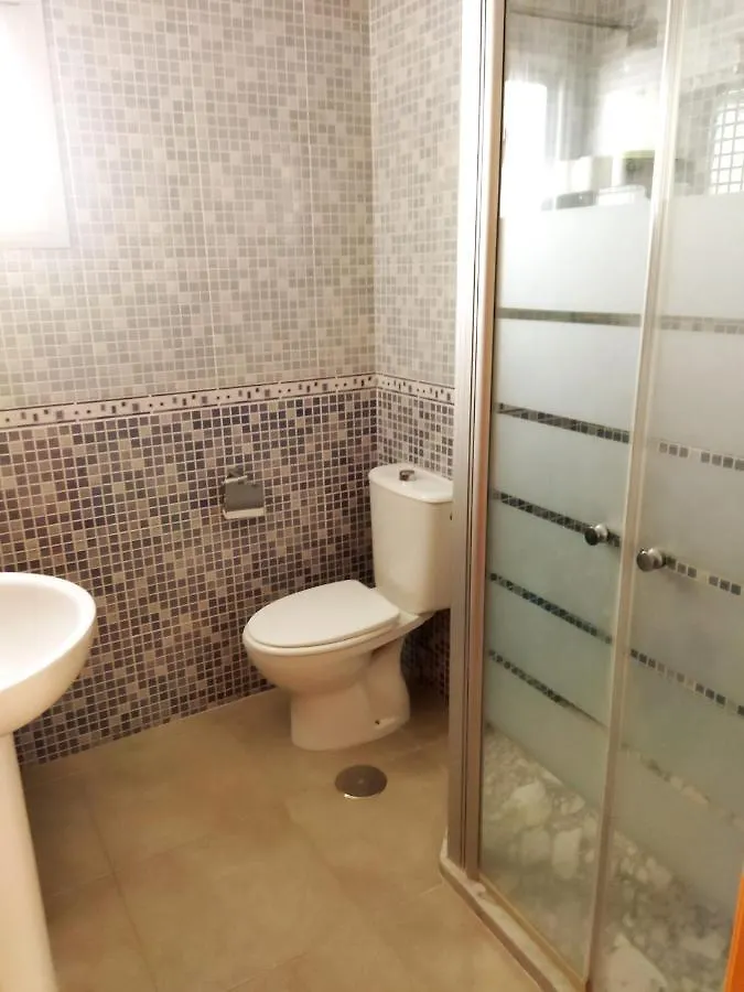 Apartamento Tranquilo Con 3 Dormitorios Cadiz